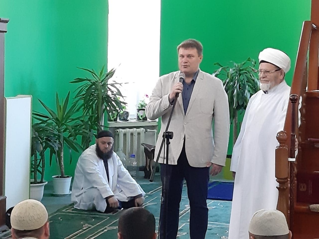 «Праздник милосердия». Представители «Единой России» поздравили омских мусульман с Курбан Айт