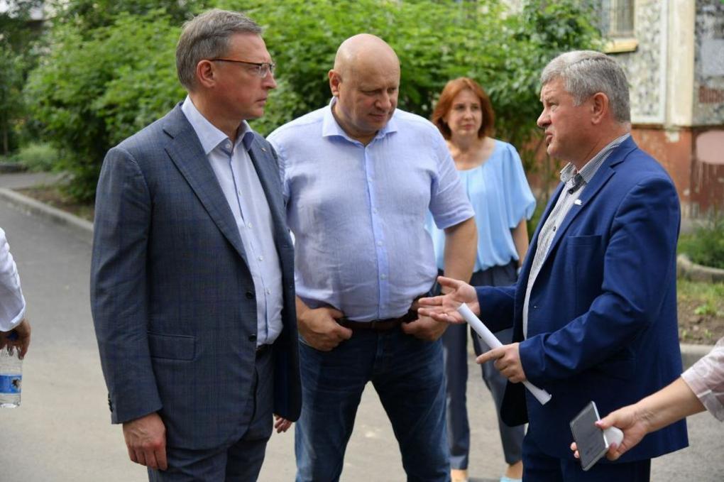 «Единая Россия» запустит в Омске проект по ремонту подъездов