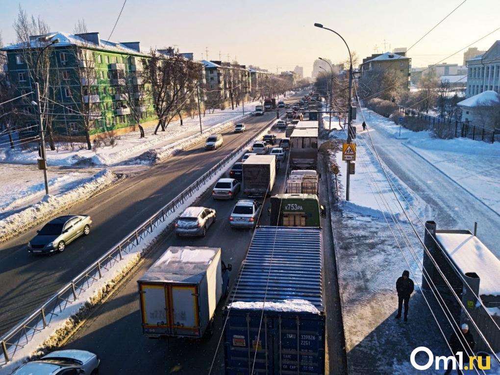 Сколько стоит «переобуть» своё авто? Цены на шиномонтаж в Новосибирске шокируют водителей