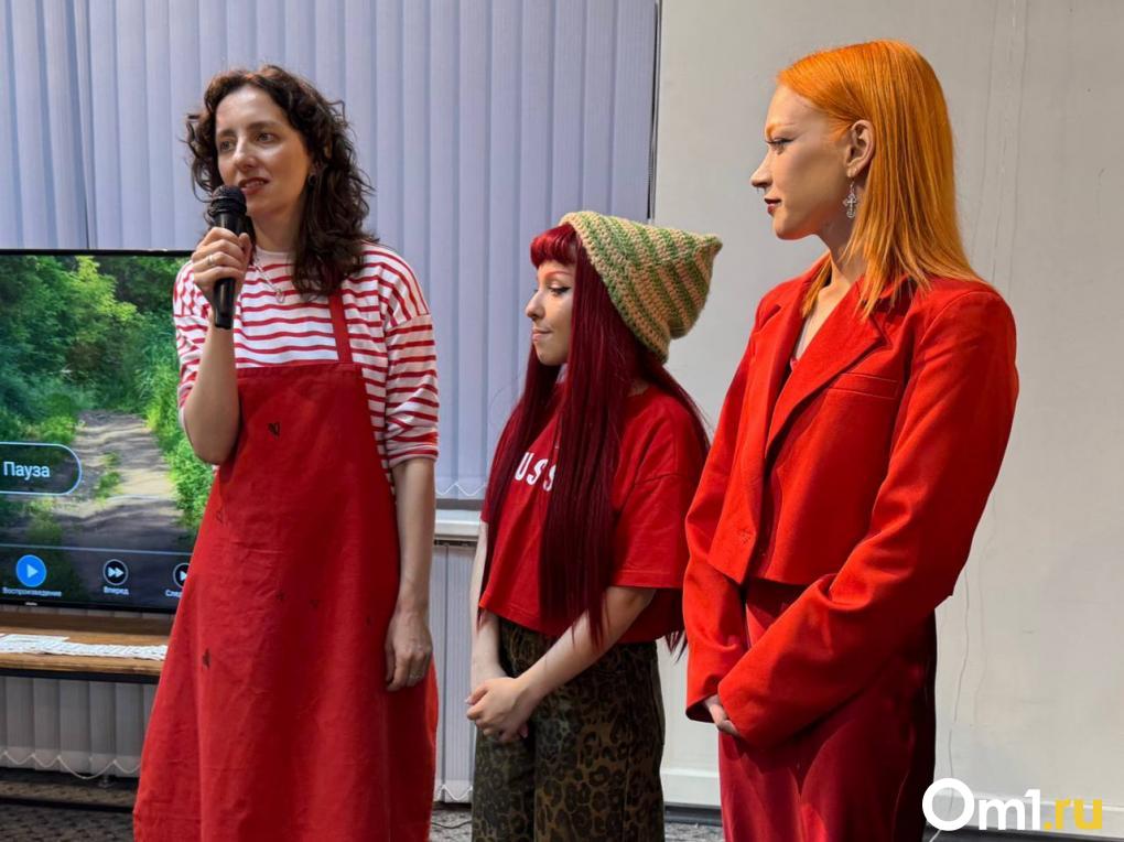 Красный цвет, стрит-арт и шаржи: как прошла «Ночь музеев» в Доме художника