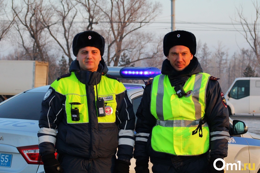 «Погони случаются часто»: один день из жизни рядового омского инспектора ДПС