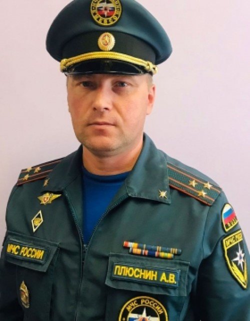 Трудовик-живописец, пауэрлифтер и мастерица: какие хобби помогут омичам стать народными героями