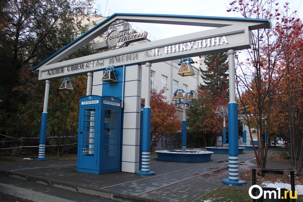 Памятник-член и трон дураков: топ-10 необычных скульптур Новосибирска