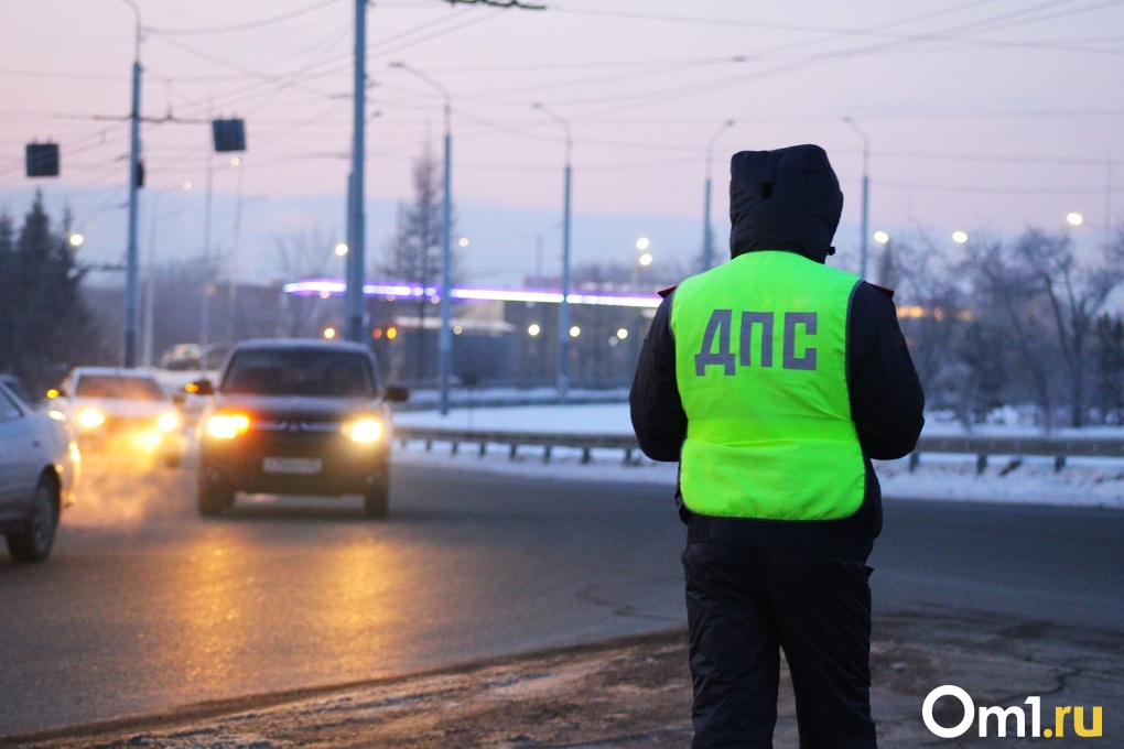 «Погони случаются часто»: один день из жизни рядового омского инспектора ДПС