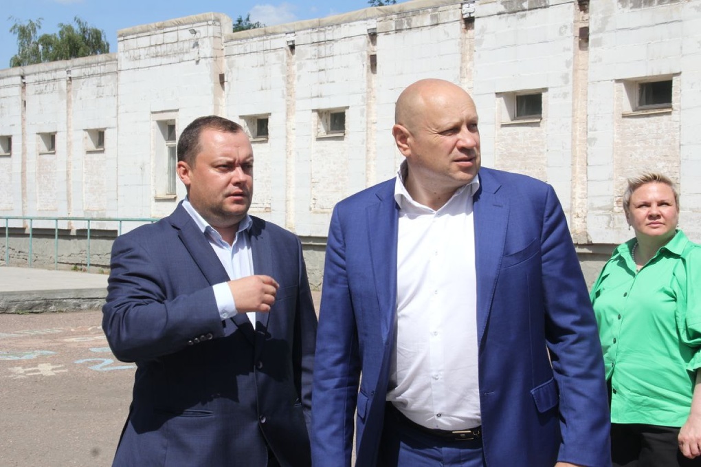 Мэр Омска Шелест нашёл мецената школе №144, который сделает там ремонт
