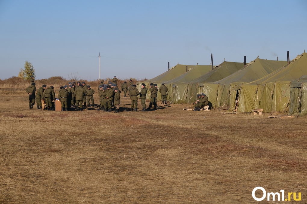 Мобилизованные новосибирцы попросили губернатора Травникова установить баню в палаточном городке