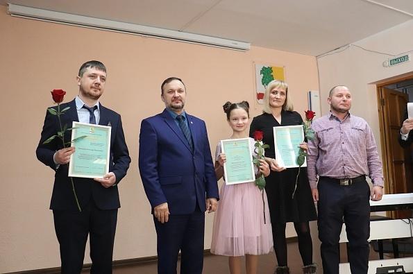 Ученикам школы искусств Омского района вручили почётную премию
