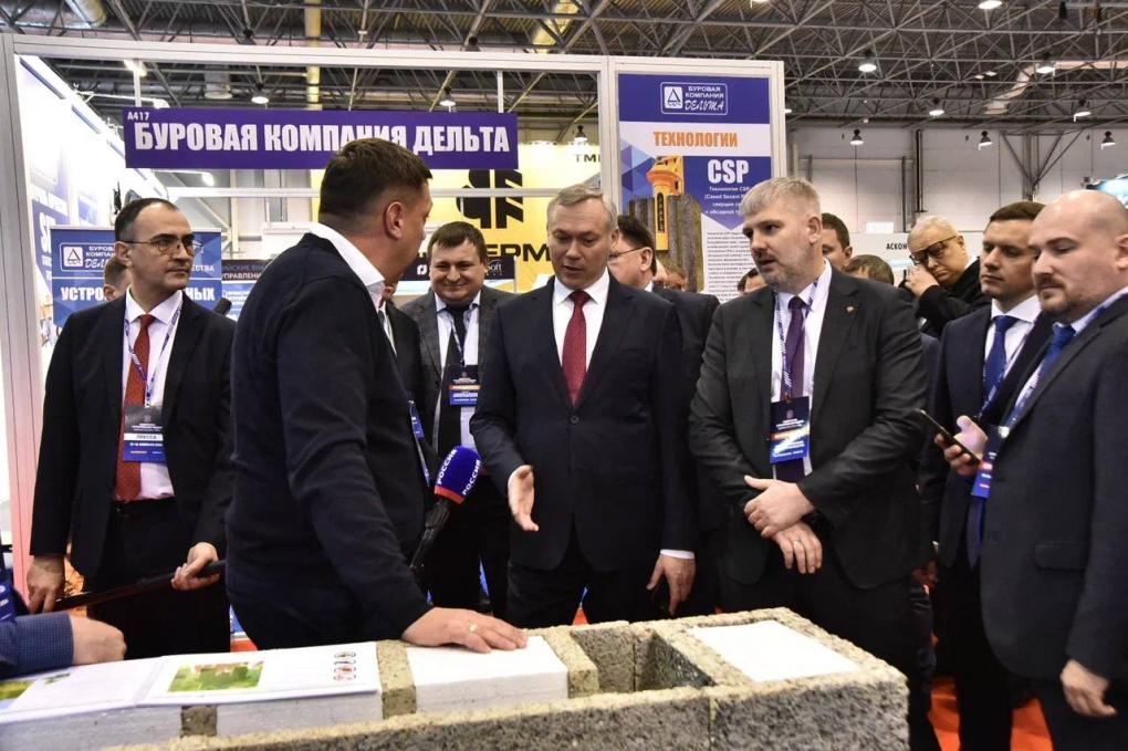 Губернатор Травников посетил открытие форума «Сибирская строительная неделя – 2024» в Новосибирске