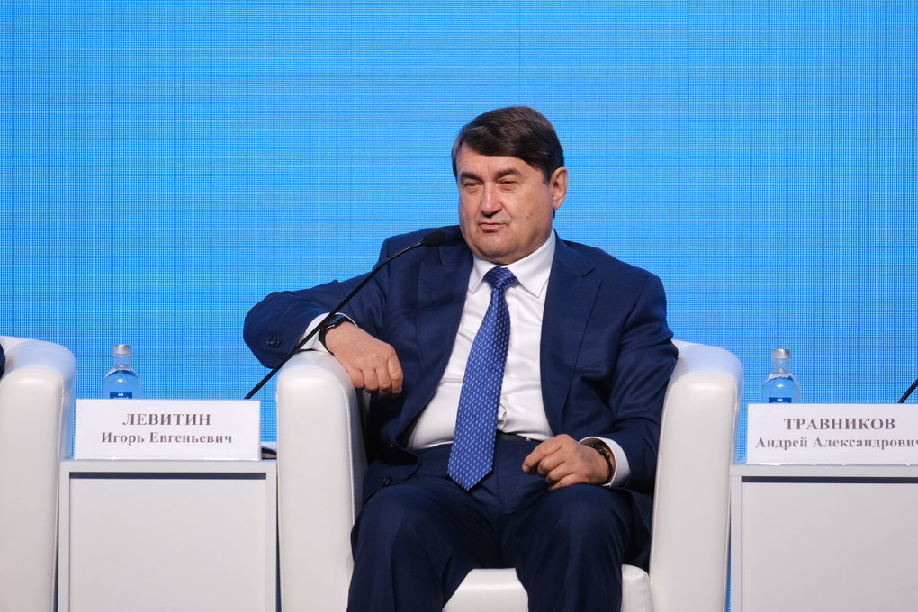 Андрей Травников обозначил перспективы развития авиационной отрасли и логистического комплекса Новосибирской области