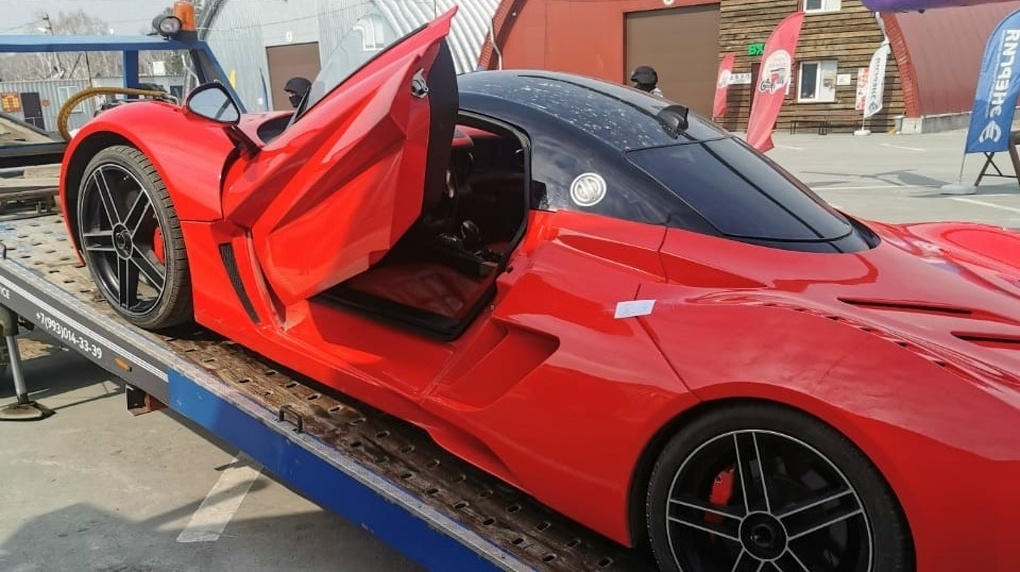 Эксклюзивный автомобиль Marussia арестовали новосибирские приставы. ФОТО