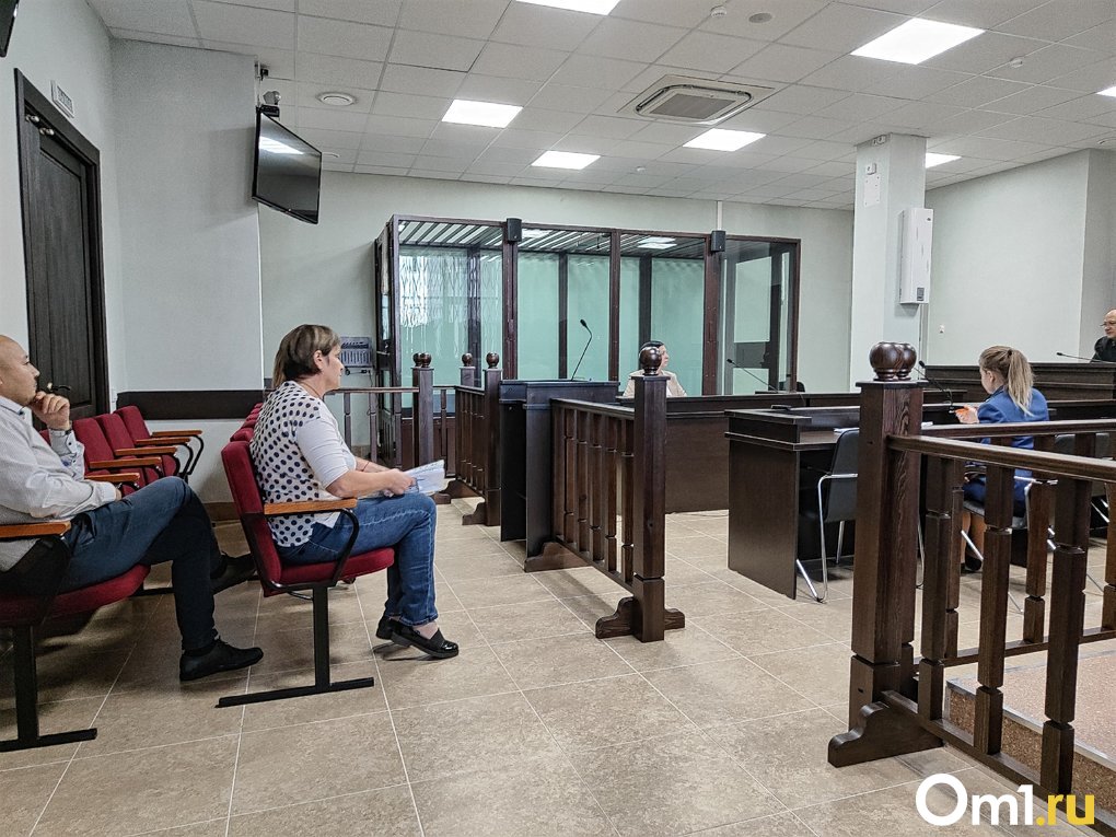 «Мама, почему папа холодный?»: омичке, убившей мужа при ребенке, грозит 15 лет колонии