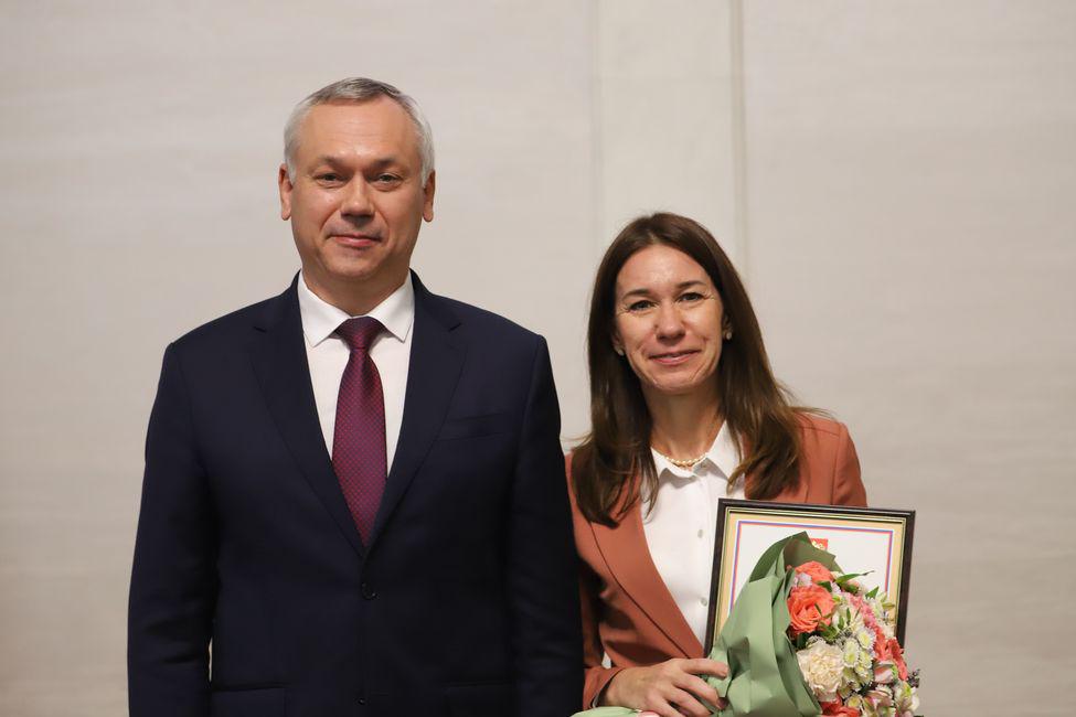 Спикер Заксобрания Андрей Шимкив вручил госнаграды Новосибирской области