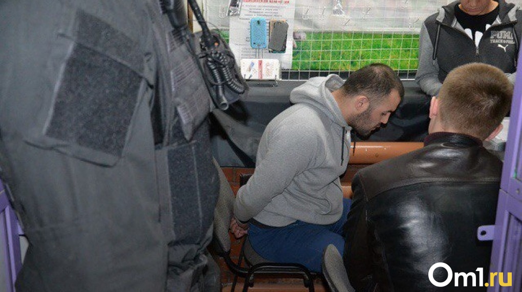 Понаехали тут: как 15 добровольцев ловят нелегальных мигрантов в Новосибирске