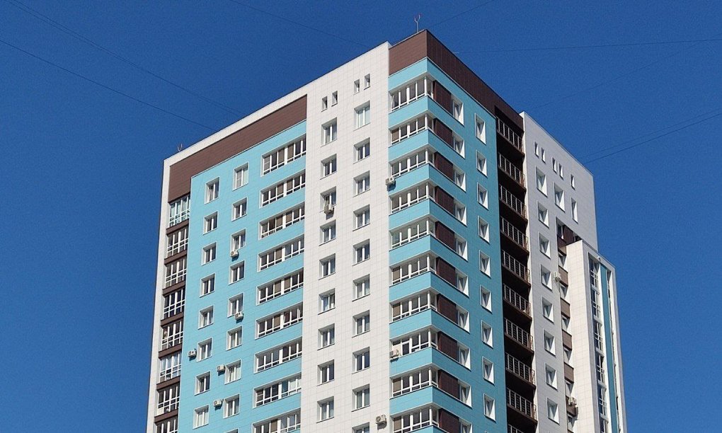 Плесень и соседи: как отличить промерзающую квартиру от тёплой? Инструкция для омича
