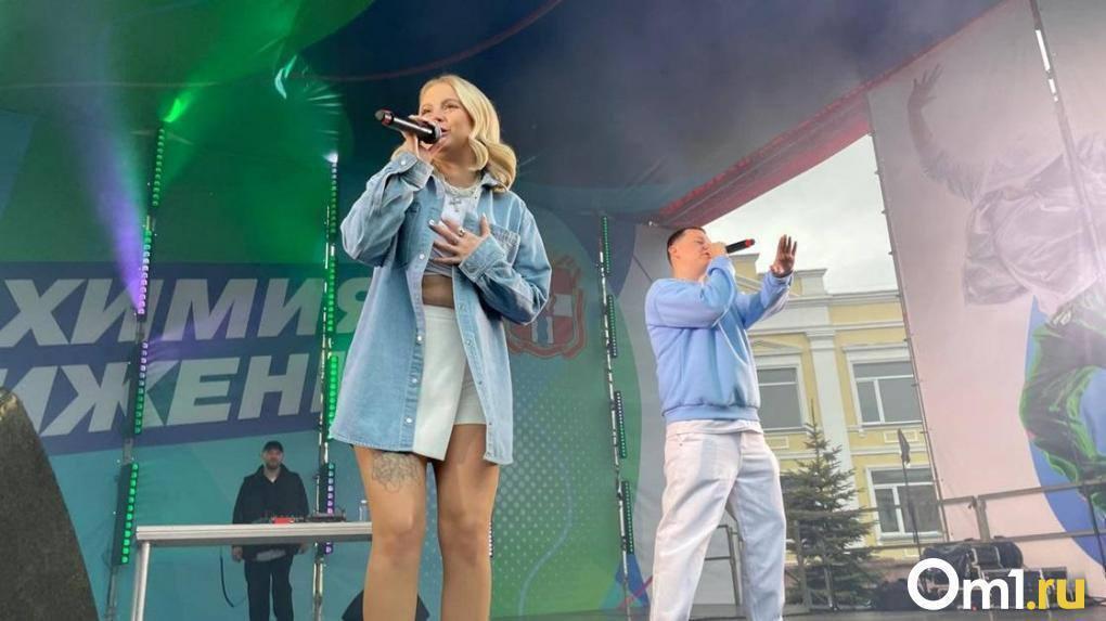 От Анны Семенович до Тимати: вспоминаем все бесплатные концерты лета в Омске