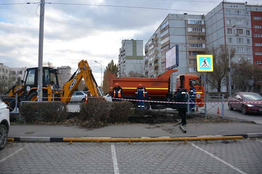 Омский водоканал обновит участок водопровода на улице Омской