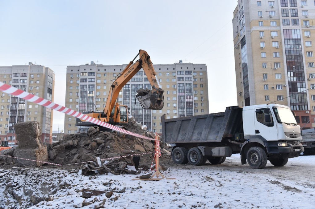 Сергей Шелест проинспектировал ключевые городские стройки