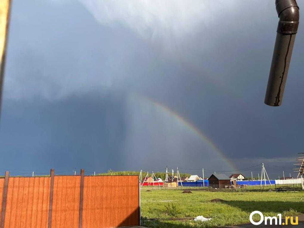 Страшно красиво: фотографии Омска от чёрных туч до радуги