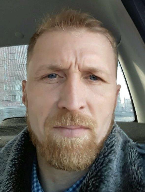 Бородатый нянь: омич устроился педагогом в детский сад. Рассказываем, что из этого вышло