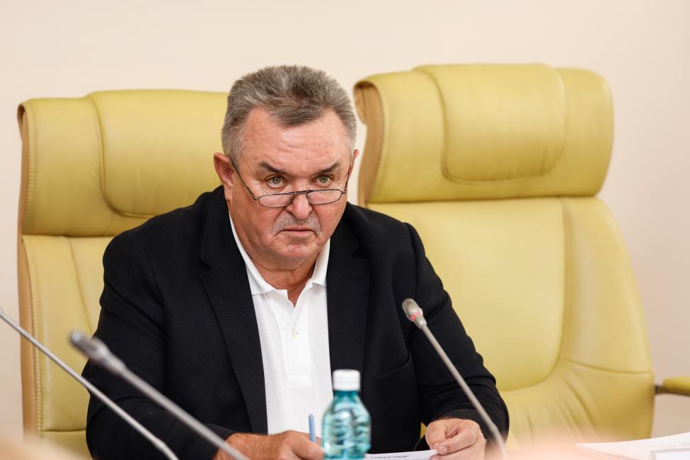 Депутаты Заксобрания Новосибирской области рекомендовали властям усилить контроль за ремонтом дорог