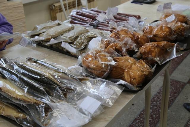 В Омске сотрудники УФСИН скупили мясные деликатесы, сделанные заключёнными