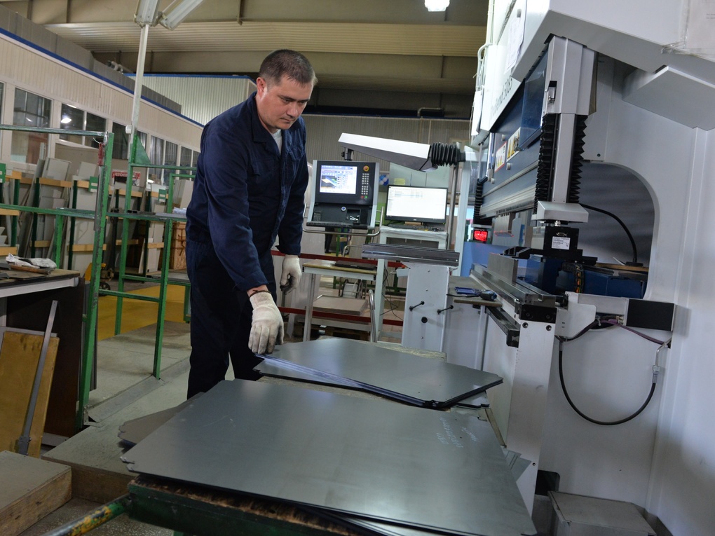 Омский производитель лабораторной мебели стал участником нацпроекта «Производительность труда»