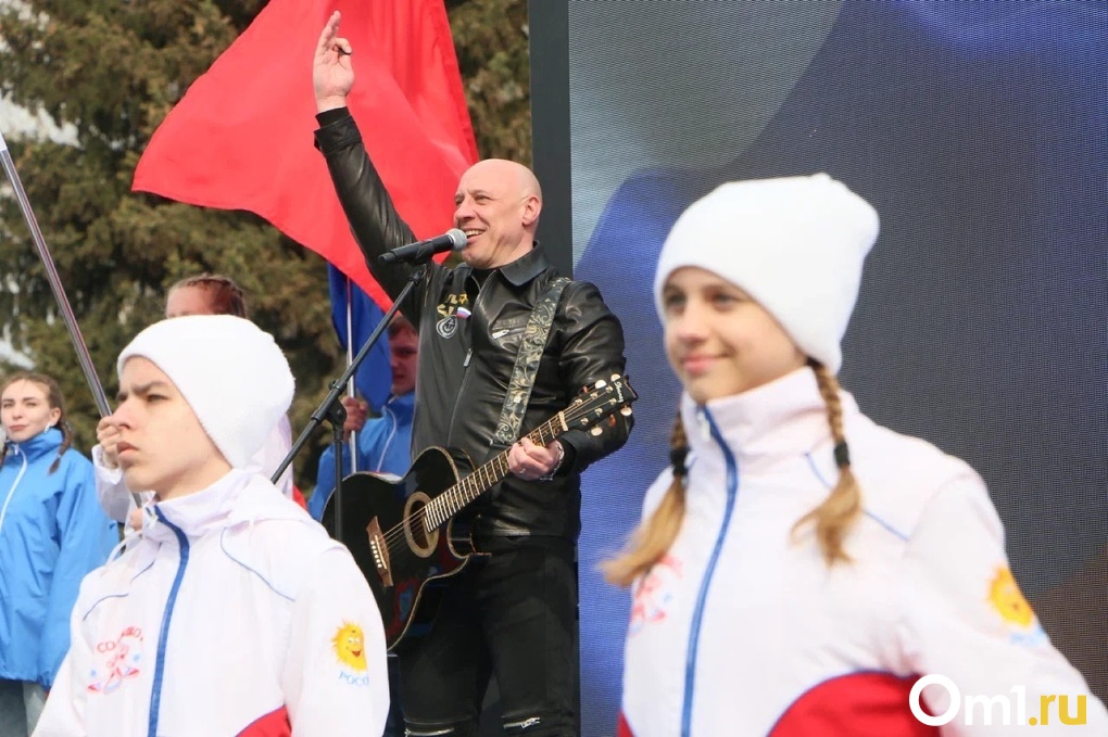 В первомайском шествии приняли участие 19 тысяч омичей
