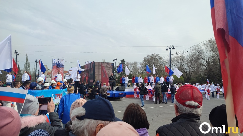 В первомайском шествии приняли участие 19 тысяч омичей