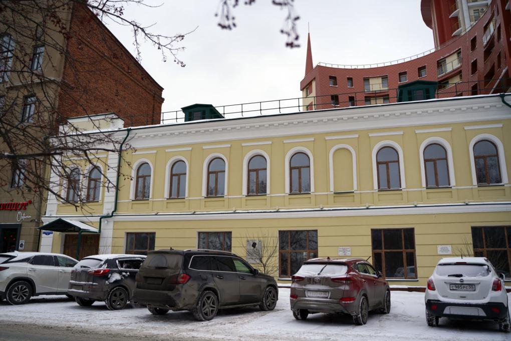 Приходилось мобилизовать все ресурсы: омский застройщик рассказал о реконструкции дома купца Кузьмина