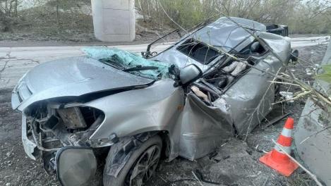 Женщина за рулём автомобиля Toyota погибла: что скрывает опора моста на Набережной под Новосибирском