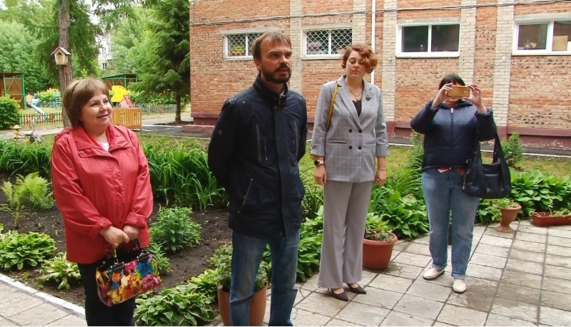 Победители праймериз «Единой России» поздравили омичей с Днём защиты детей