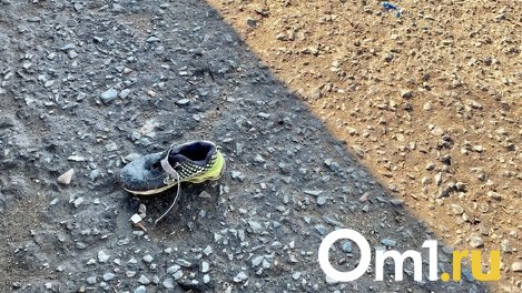 В Омске на улице сломали челюсть молодому парню