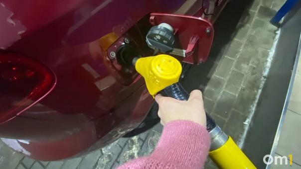 В Омске подскочили цены на бензин, дизель и газ