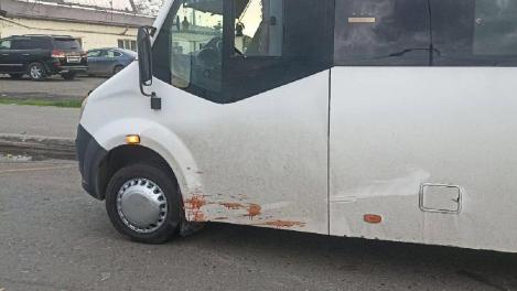 Кровь на маршрутке: омичка погибла в страшном ДТП на Русско-Полянском тракте