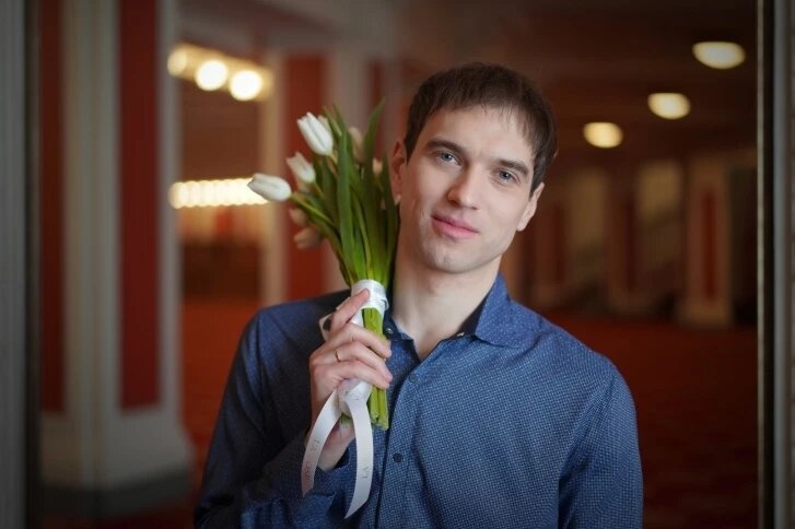 Очень горячо! Артисты НОВАТа снялись в фотосессии к Международному женскому дню
