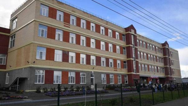 Губернатор Виталий Хоценко принял участие в церемонии открытия нового учреждения образования в Исилькуле