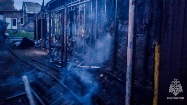 В Омске в частном секторе вспыхнул крупный пожар