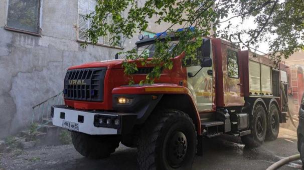 Отвергнутый новосибирец дважды поджег квартиру и явился с битой в руках