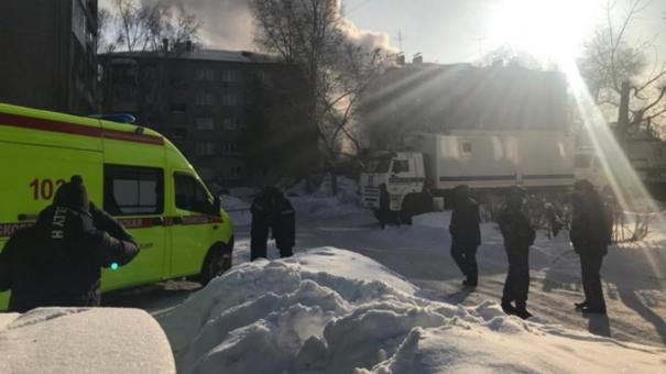 Припаркованные автомобили создают смертельные ловушки для детей Новосибирска