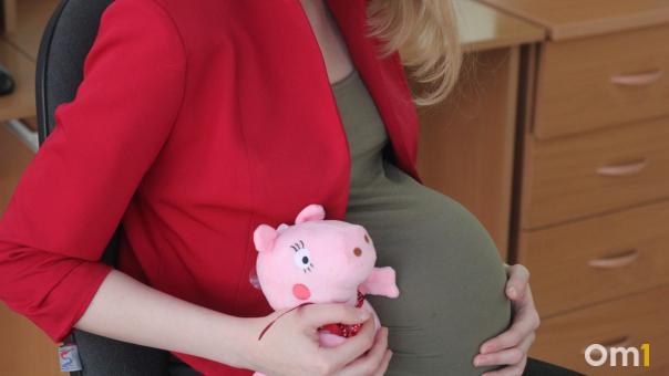За октябрь в Омске родилось 17 двоен и одна тройня