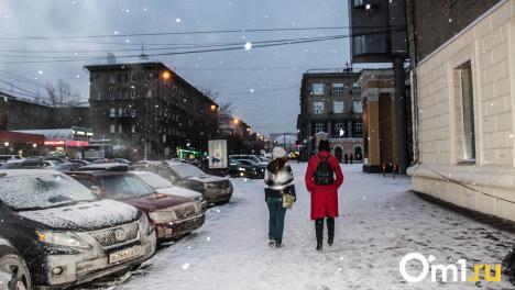 Снегопад и гололедица: Новосибирск готовится к сложным погодным условиям
