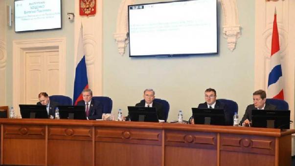 Заксобрание приняло «социальный» бюджет Омской области