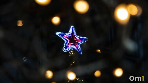 Заморозит или засыплет снегом? Стало известно, какая погода будет в Омске на Новый год