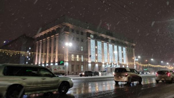 Новые методы уборки снега: Новосибирск отказывается от противогололёдного реагента «Бионорд»
