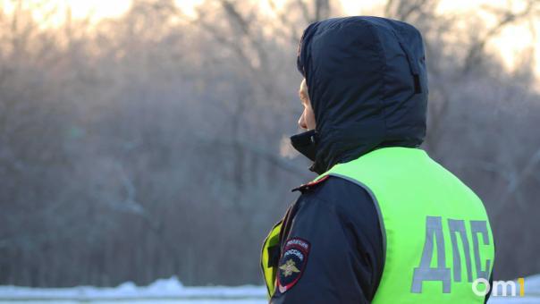 Омич вылетел на перекрёсток на красный, спровоцировав ДТП