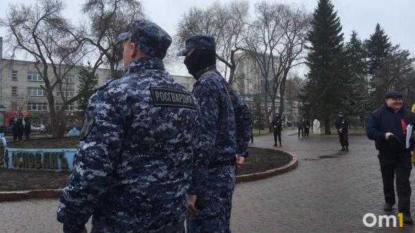 В Омске нашли шесть мигрантов, которые незаконно работали на стройке детского сада