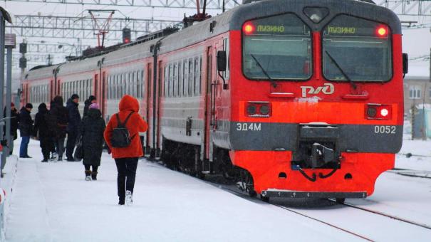 Из-за крушения грузового состава в Кировской области поезда прибывают в Новосибирск с опозданием до 18 часов