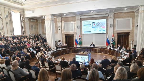 В Новосибирской области губернатор обозначил приоритеты развития здравоохранения