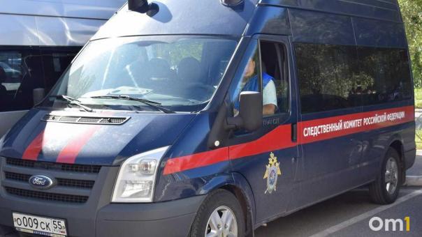 Аварийный дом в Омске ждёт расселения с 2017 года: следком возбудил дело