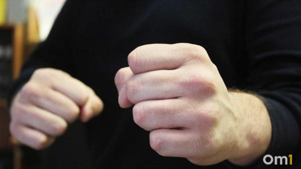 В Кемерове подростки избили соседей после замечания о шуме